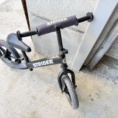 STRIDER ストライダー キックバイク ブラックの画像