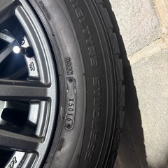 スタッドレスタイヤの画像