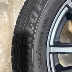 スタッドレスタイヤの画像