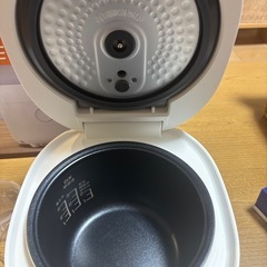炊飯器　3合　展示品の画像