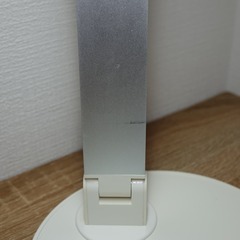 TaoTronics LEDデスクライト TT-DL13 調光10段階 調色4段階（白色～電球色）タッチ式 USB充電ポート付き コンセント給電の画像