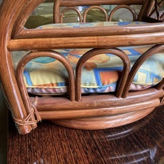 アンティーク　ラタン回転椅子の画像