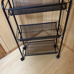 キャスター付き スリム3段メッシュワゴン（ブラック）の画像