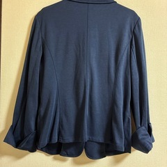 ネイビーカジュアルジャケットの画像