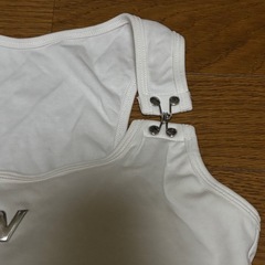 ブラトップ白色の画像