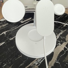 ベルキン　MagSafe 3in1ワイヤレス充電器　ホワイトの画像