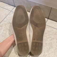 パンプス　ベージュ　23.5cmの画像