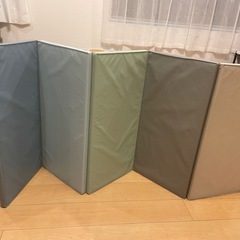 IKEA&ニトリプレイマット2点の画像