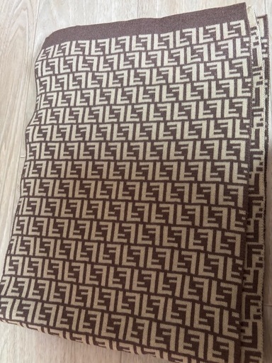 FENDI マフラー