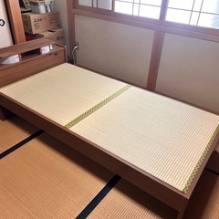 シングルベッド
の画像