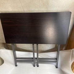 折り畳みテーブルの画像