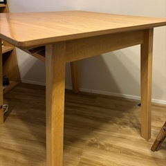 unico ダイニングテーブル(日程相談可能)の画像