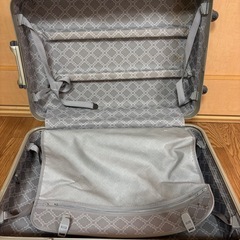 スーツケースAMERICAN TOURISTER 鍵なしの画像