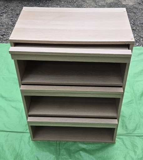 収納棚シェルフ (もー) 春日町の収納家具《収納ケース》の中古あげます