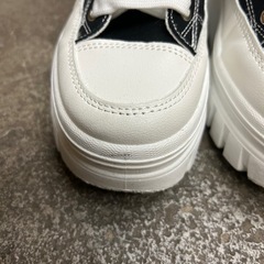 美品‼️ハイカット厚底スニーカーの画像