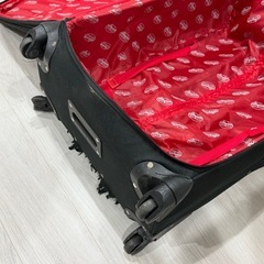 スーツケース 無料 112L 洗足駅にて　車輪破損の画像