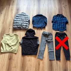 【まとめ売り】UNIQLO アウター、シャツ、トレーナー、ズボン子供服120の画像
