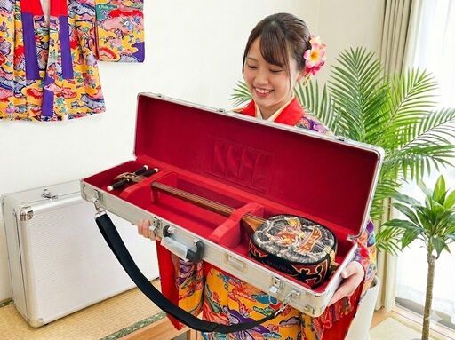 新品未使用　9.500円　N肩紐付き三線専用一丁入アルミハードケース　移動に安全安心