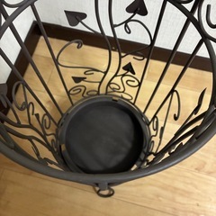 アンティーク調傘立ての画像