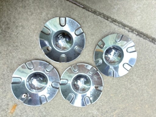 ホイールタイヤ付き245/35-20トヨタセンチュリー50で使用 