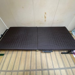 折りたたみベッド(黒)の画像