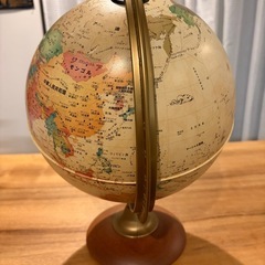 【引取限定】昭和カートン アンティーク調 地球儀（26cm）インテリア・学習用に
の画像