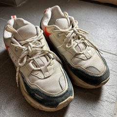 スニーカーの画像