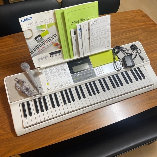 CASIO カシオ　LK-511 光ナビゲーションキーボード　電子ピアノ