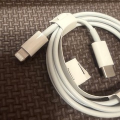 【Apple純正】iPhone・iPad 充電ケーブル ⚡️の画像