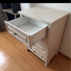 ニトリ　4段シェルフの画像