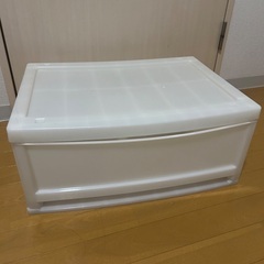 【無料】プラスチック衣装ケース　計6段　無印ありの画像