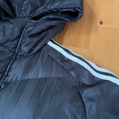 ダウンベンチコート　アディダス　140の画像