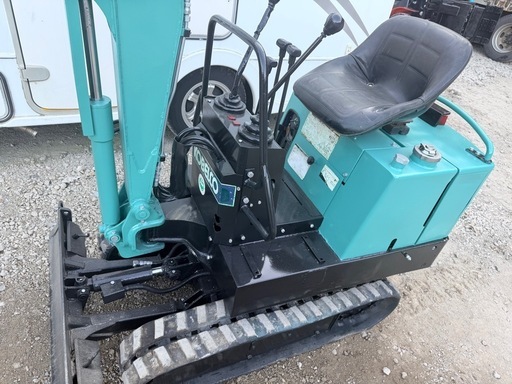 KOBELCO SK007　ミニユンボ 　油圧ショベル KOBELCO 1620Hr