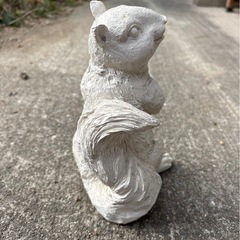 りす 置物の画像