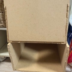 キティちゃん木製ミラー付き収納の画像