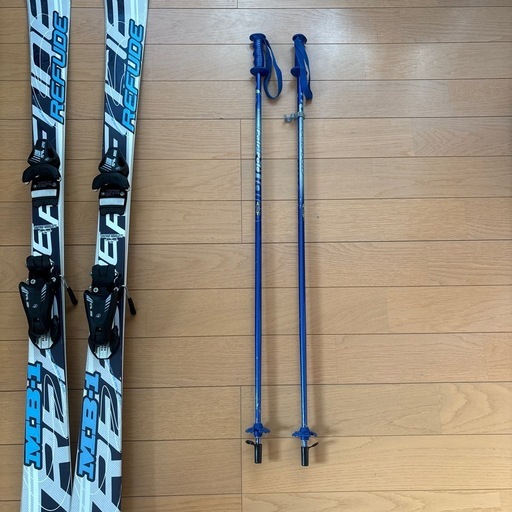 スキー板、ブーツ、ストックセット