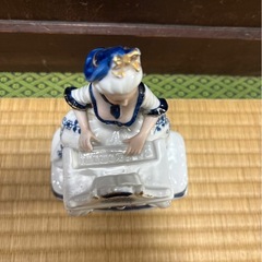 貴婦人 置物 陶器の画像