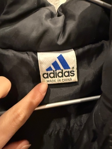 adidas ダウンジャケット