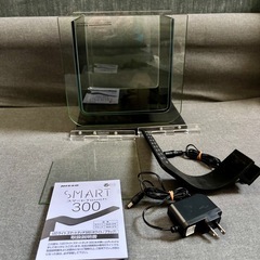 コトブキ クリスタルキューブ250  水槽ライト付きの画像