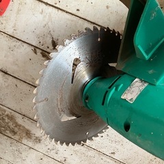 コード式　makita 草刈機の画像