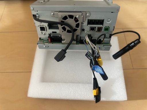 【美品/修理ベース】カロッツェリア サイバーナビ AVIC-ZH0777（HDD故障/部品取り）HDMI・BT対応