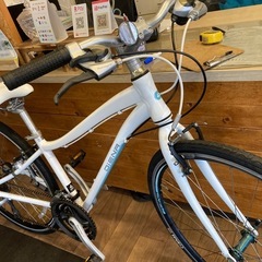 【DIENA前輪タイヤ・チューブ新品！】アルミフレーム　3×8速　700×28c クロスバイク　ホワイトの画像