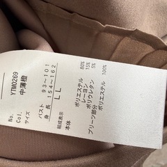 薄い茶色のカットソー　　の画像