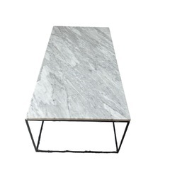 天然大理石テーブルの画像