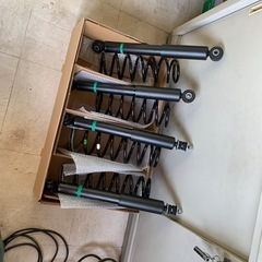 新車取り外しJB74ジムニー1台分ショックセットの画像