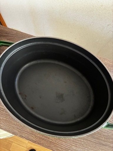 ストウブ  オーバルココット27cm 鉱物ホーロー鍋　STAUB
