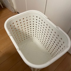 【2/8まで】洗濯かご　ランドリーバスケットの画像