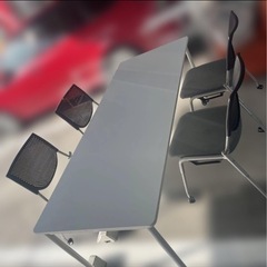 ホワイト長方形テーブルと椅子セットの画像