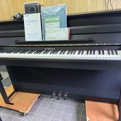 中古美品YAMAHA Clavinova CLP-785B電子ピアノ　2020年製 の画像