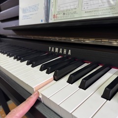 中古美品YAMAHA Clavinova CLP-785B電子ピアノ　2020年製 の画像